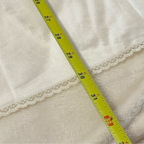 VANITY FAIR / Cream 30" Slip Size L - Picture 7 of 8